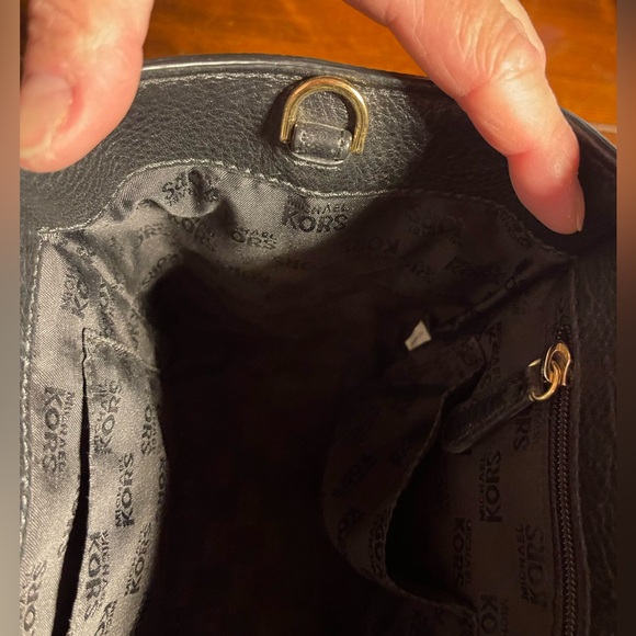 Michael Kors | Hudson Black Pebbled Leather Satchel - Picture 12 of 14